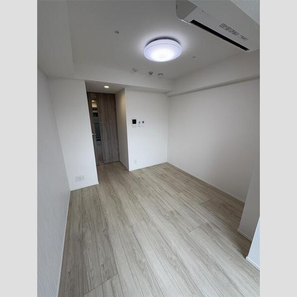 MAXIV横浜吉野町TRE703号室 リビング