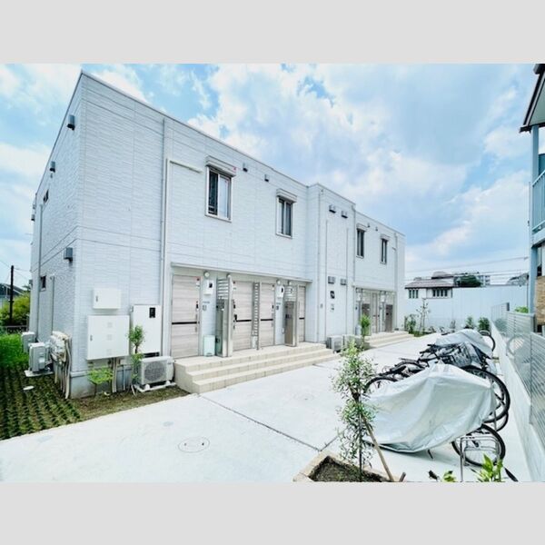 ルリアン給田101号室 建物外観