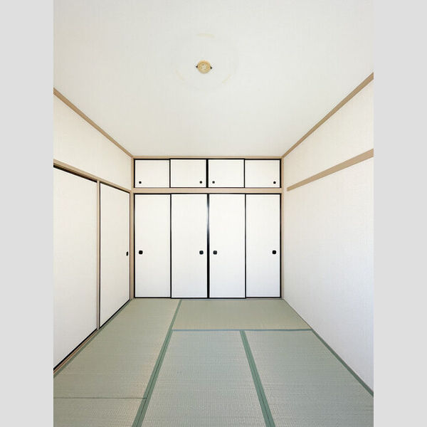 ビラ・フラワーヒル201号室 和室