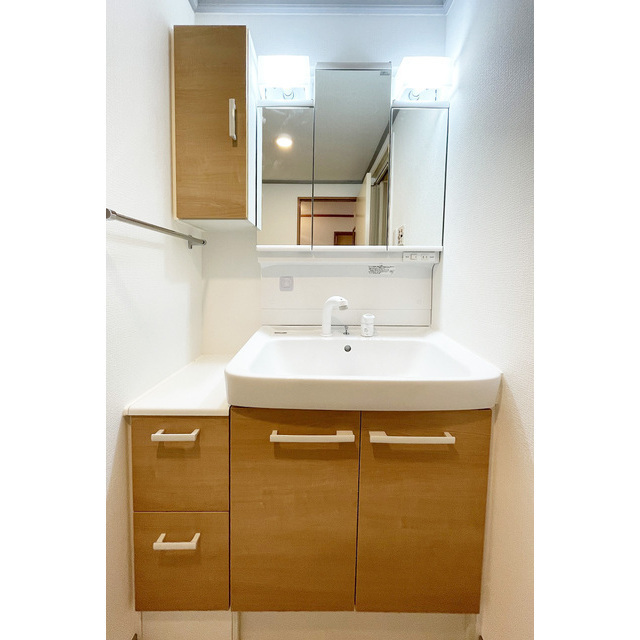 ライオンズヒルズ和光 洗髪洗面化粧台