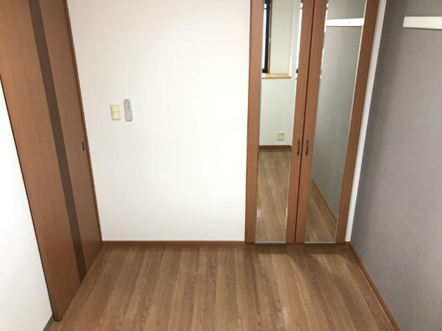 スカイパークオキツカ305号室 洋室