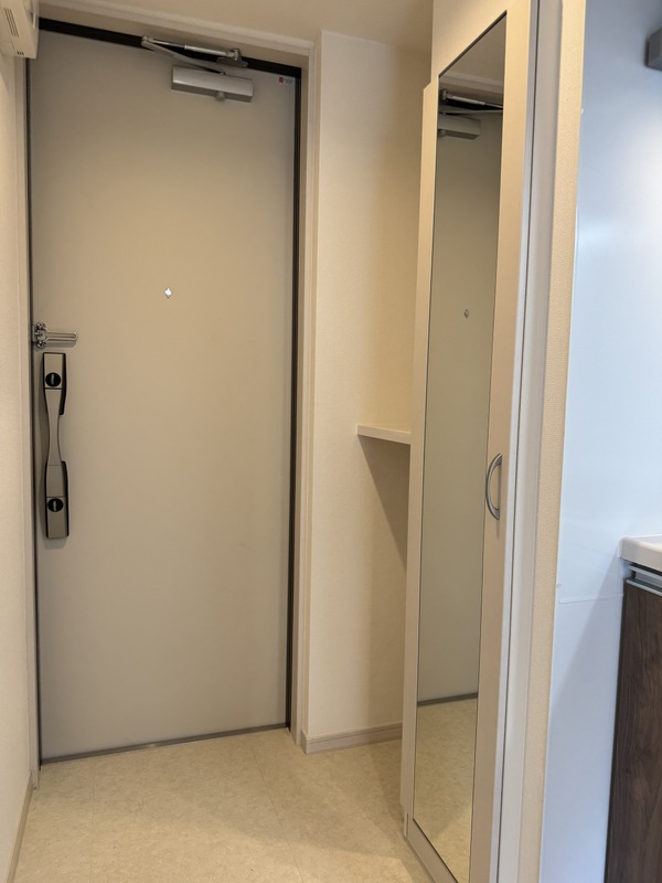 リブリ・井土ヶ谷1階 玄関