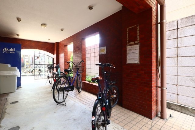 ユースフル田園調布2階 駐輪場