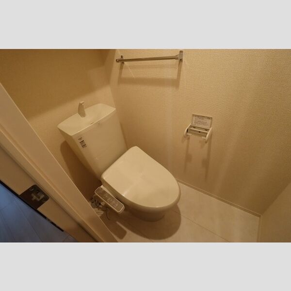 AXIS松戸 トイレ　温水洗浄暖房便座