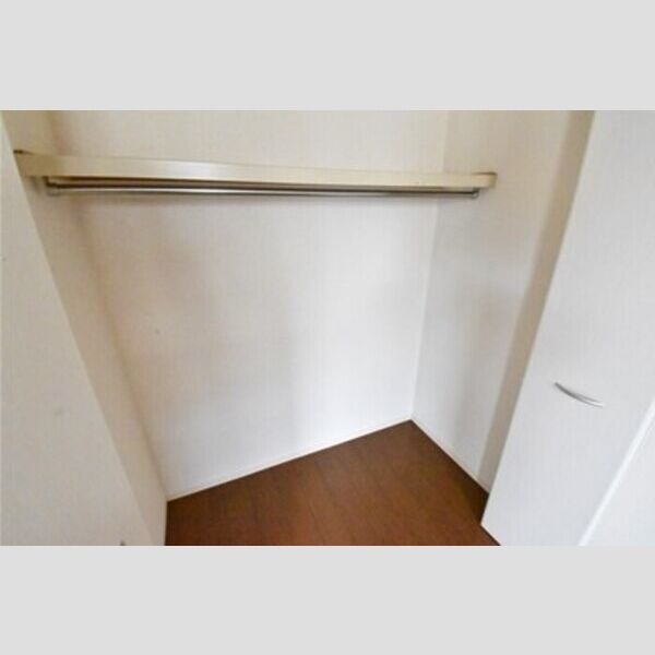 メゾン ド コンフォール201号室 クローゼット