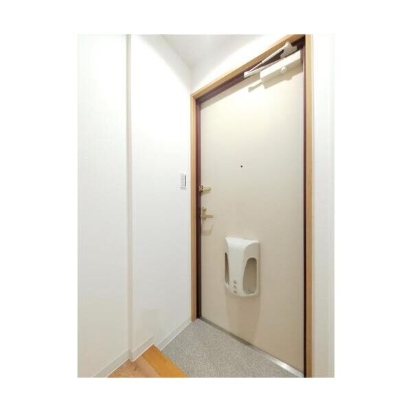 メゾン・ダテ301号室 玄関