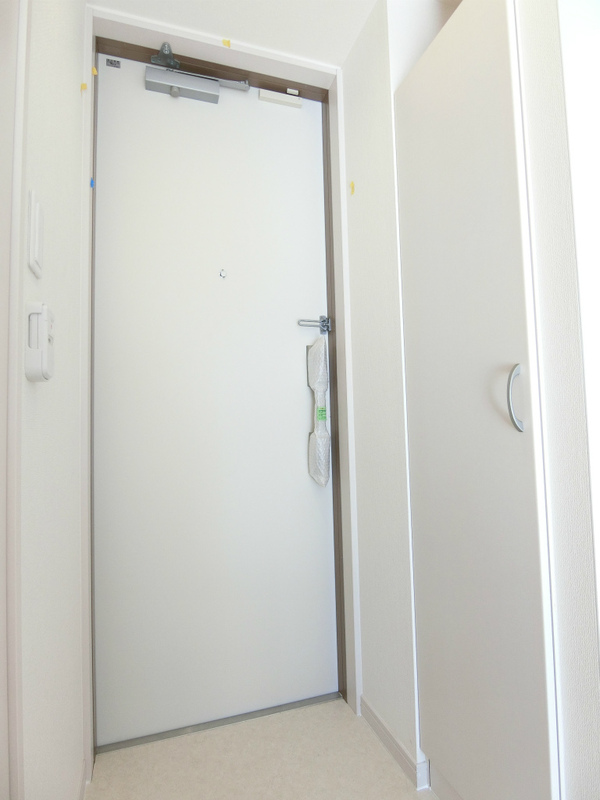 リブリ・西御幸2階 玄関