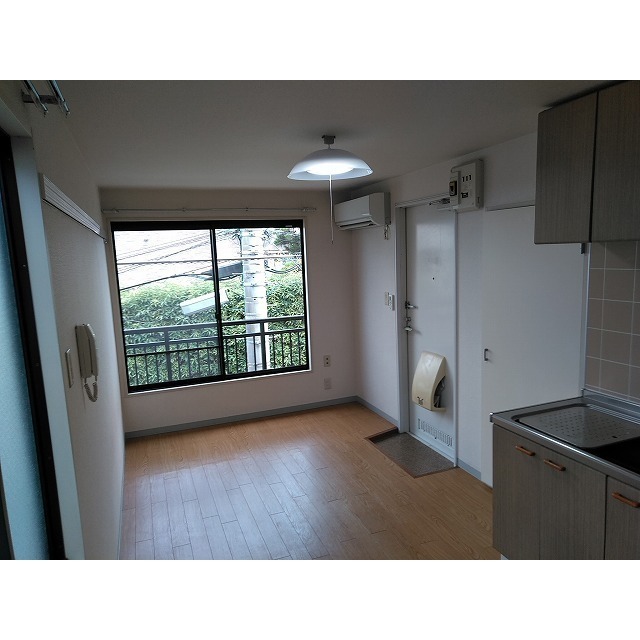 メゾンホリコシ0205号室 リビング