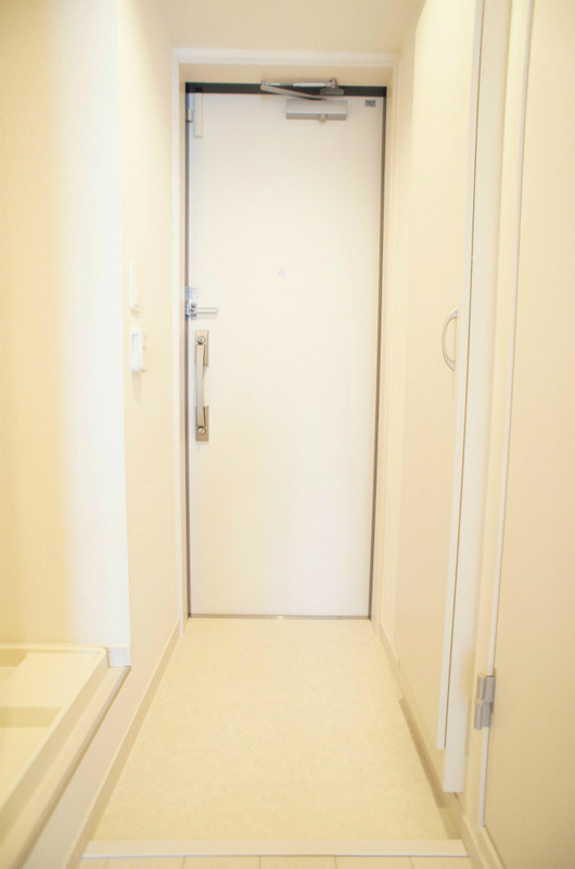 リブリ・グランシャリオ1階 玄関