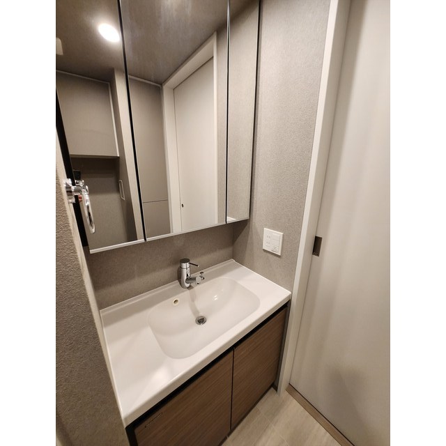 コスモグラシア三ノ輪1003号室 内観