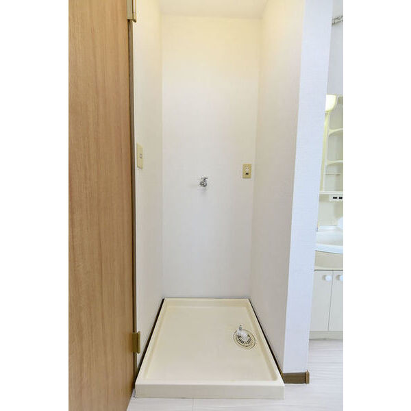 アイレッツ・ヒロ0202号室 洗濯機置場