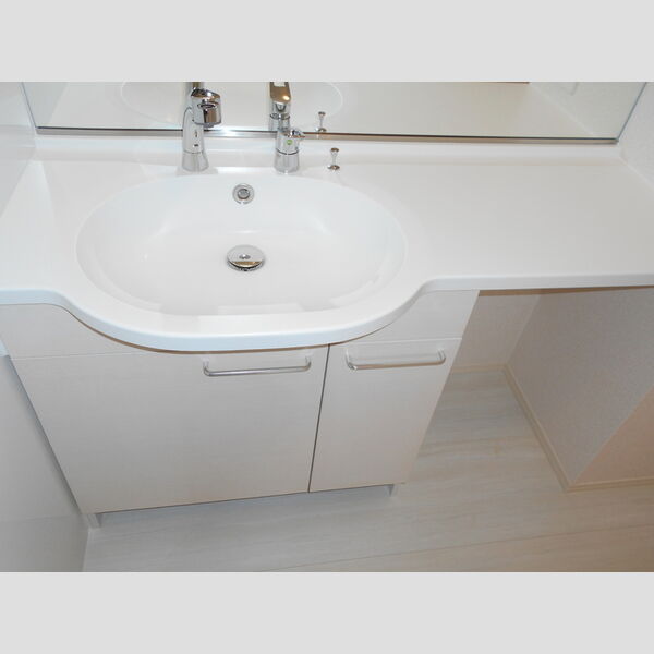 アヴェニール 洗面