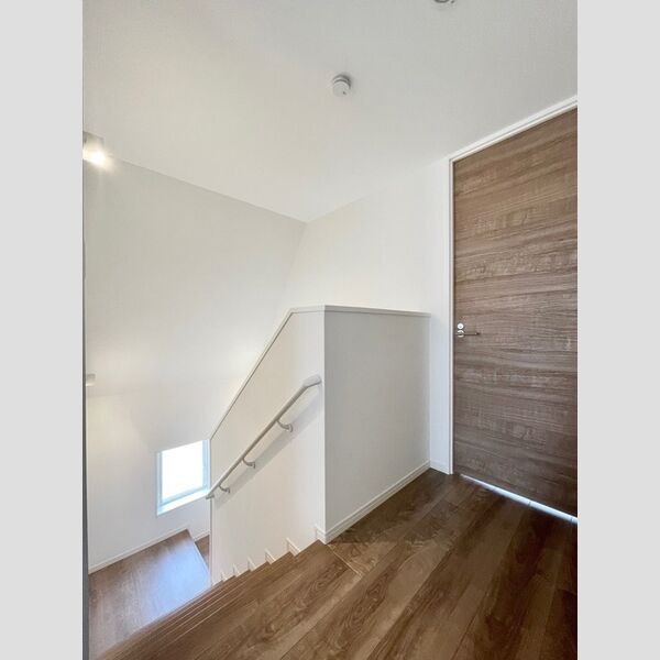 カスタリア旗の台0205号室 3階廊下・階段