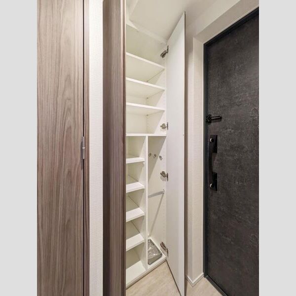 S-RESIDENCE横濱吉野町burgeon801号室 リビング