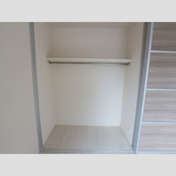 Blooming Square　Ⅱ クローゼット