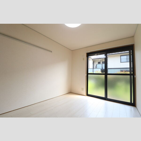 スクウェアガーデン　Ⅵ102号室 東側洋室