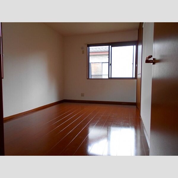 グランシャリオ107号室 洋7.5帖