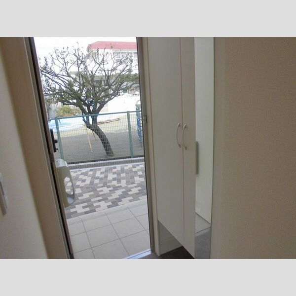 ラマージュⅥ103号室 玄関