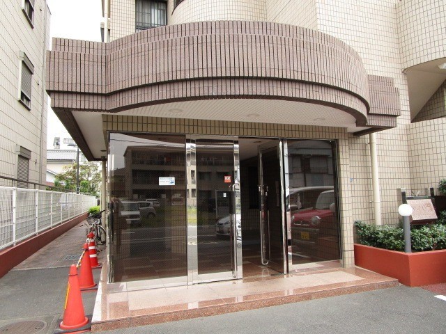 アイリス4階 エントランス