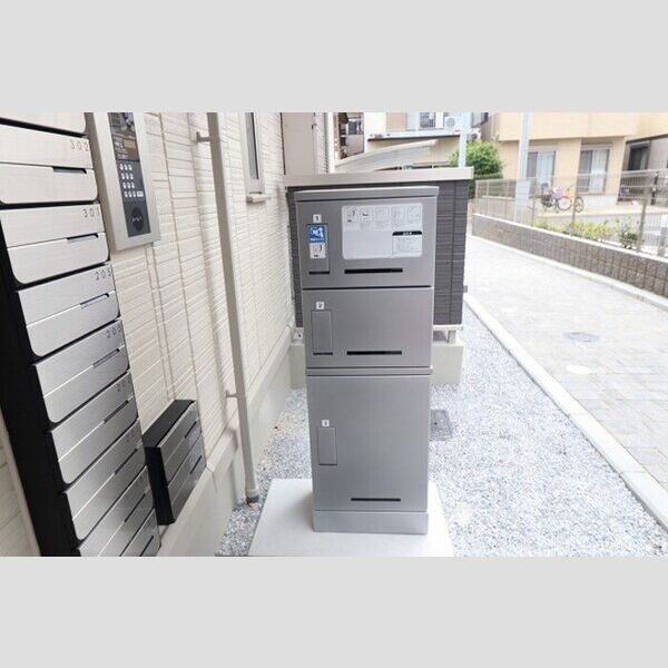 プランドールB302号室 宅配ボックス
