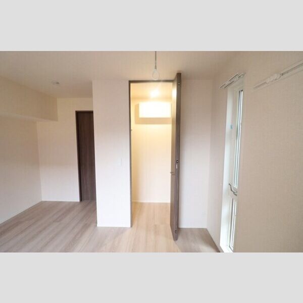 STELLA新松戸201号室 ウォークインクローゼット