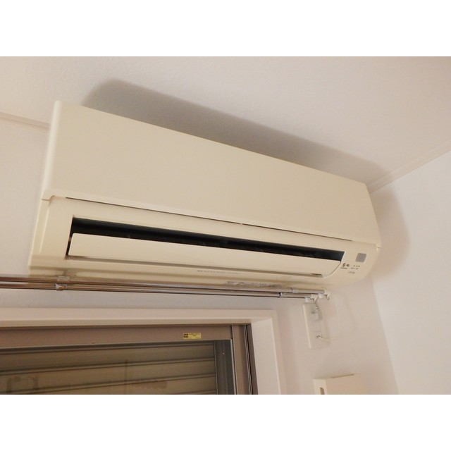 ラティアス201号室 電気エアコン