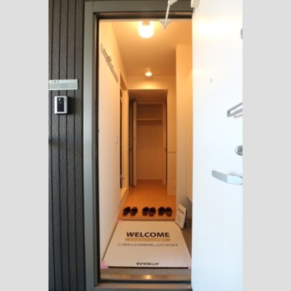 オアシス302号室 玄関