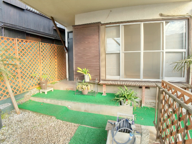 ポルボロン夏見台 専用の庭でガーデニングも可能です。