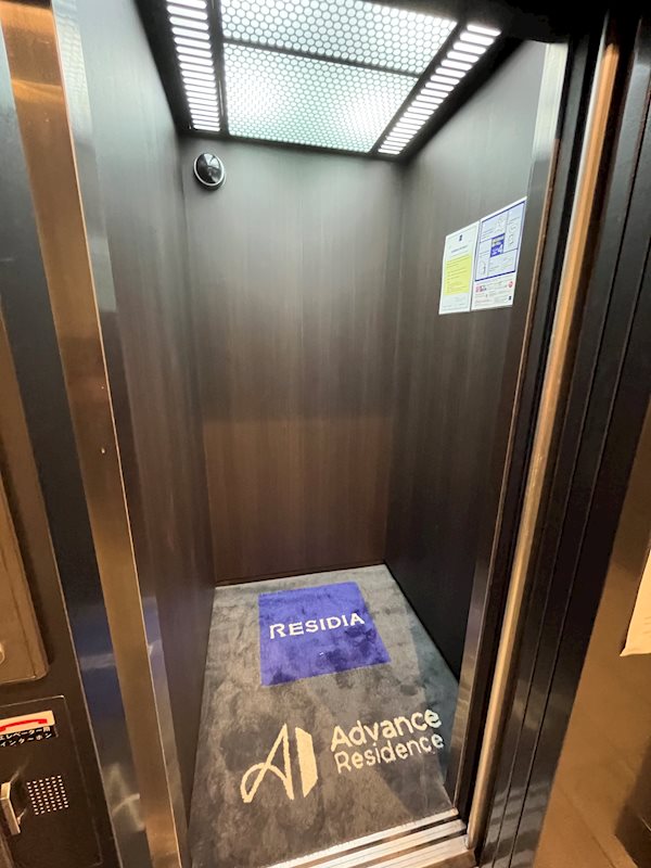 レジディア幡ヶ谷7階 エレベーター