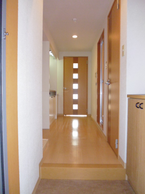 ＡＲＣ　ＳＩＤＥ 広めの廊下