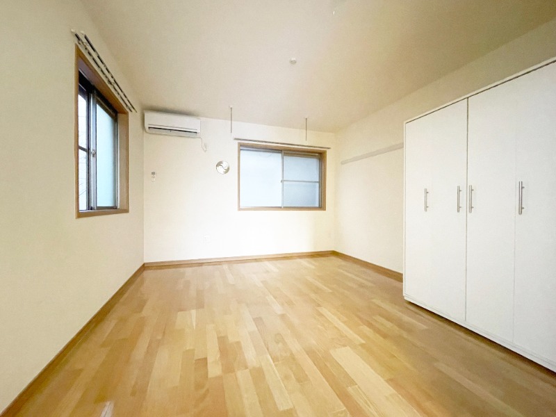 サルバドール 内観