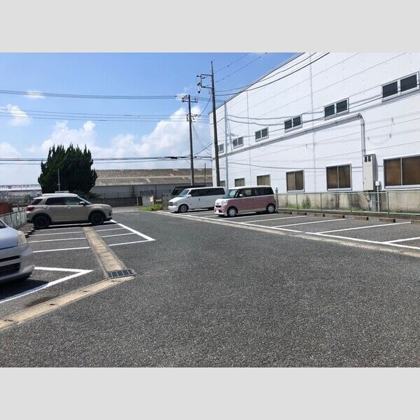 プレミール東郷　A 駐車場