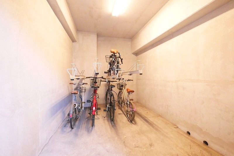 ＡＸＡＳ－ＡＺＥＳＴ王子6階 外観