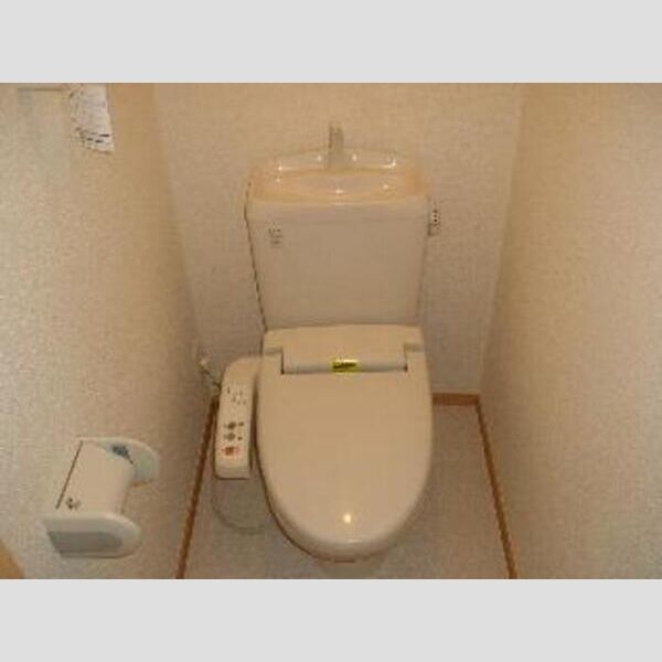 ローズコート宝町106号室 トイレ