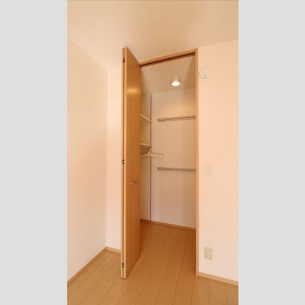 サンクス羽折202号室 ★クローゼット★