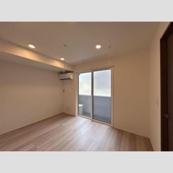 セレスティア西綾瀬103号室 LDK