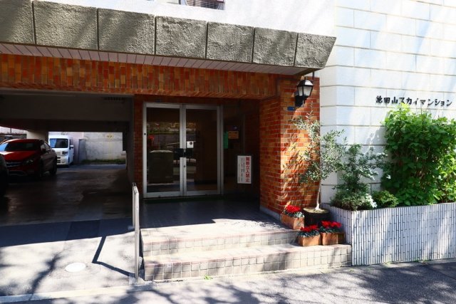 池田山スカイマンション エントランス