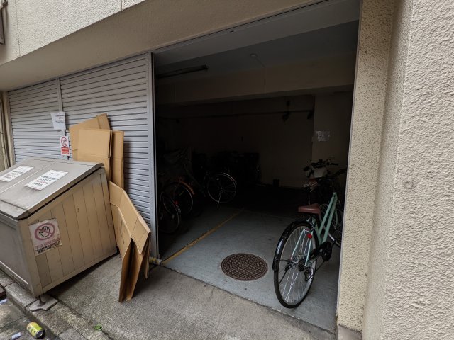 スタジオ根岸305号室 駐車場