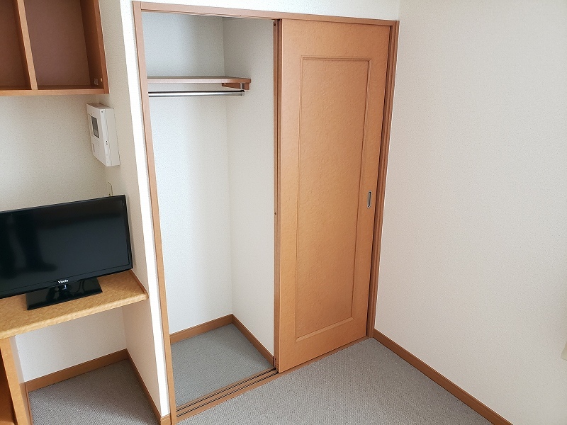 レオパレスヴェルブィル 内観