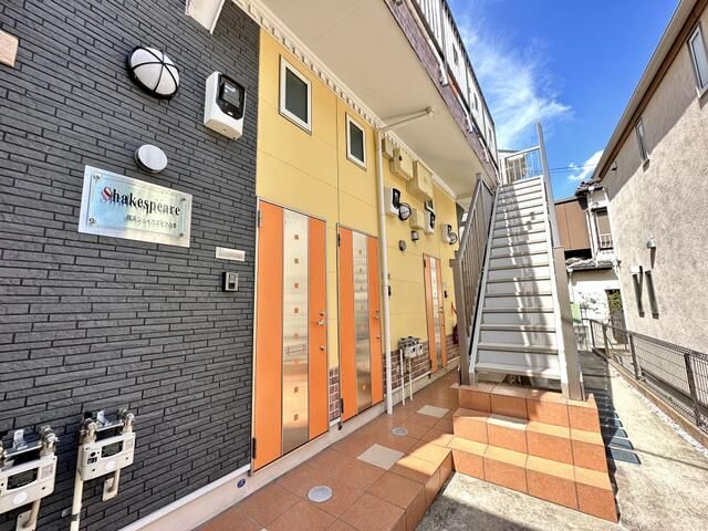 横浜シェイクスピアの夢 エントランス