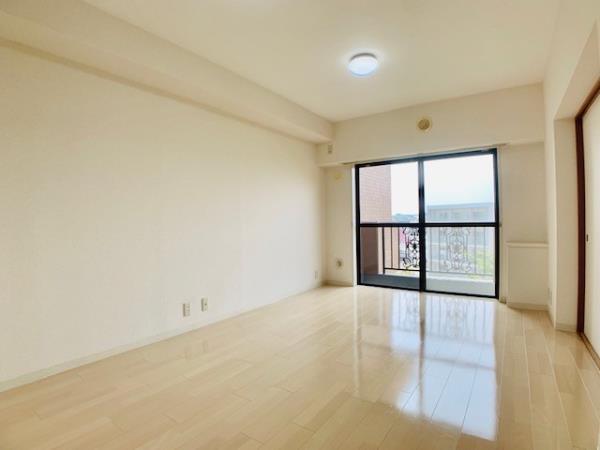 ヒルハイツ妙蓮寺3階 リビング