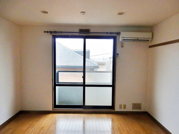 ソナチネの森 リビング