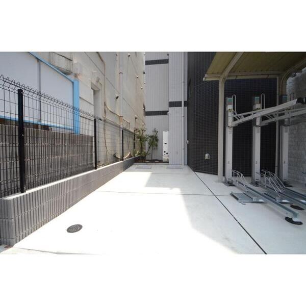 Patria202号室 駐車場