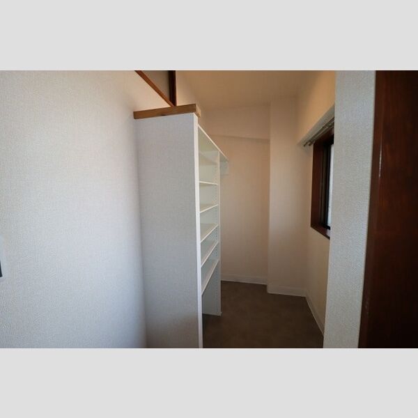 ルイメゾン2302号室 シューズクローク