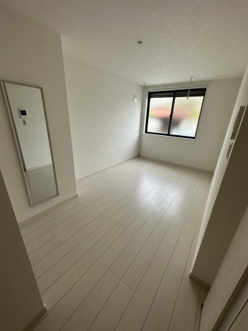 102号室