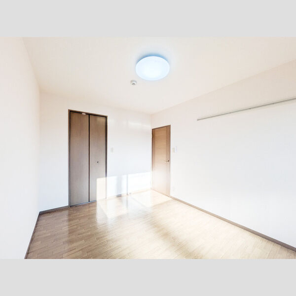 オークコート203号室 南側洋室