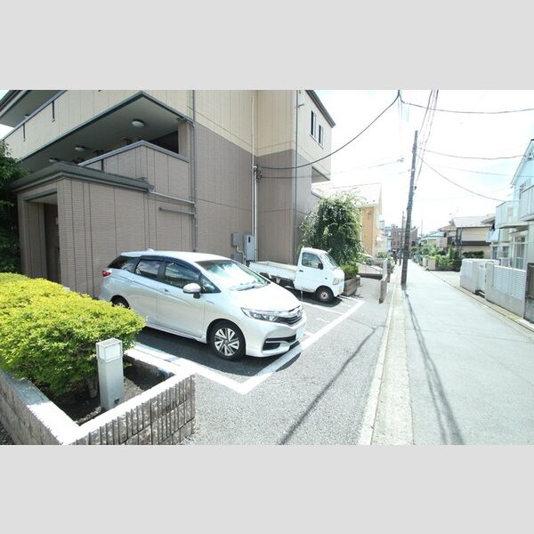 Le ciel201号室 駐車場