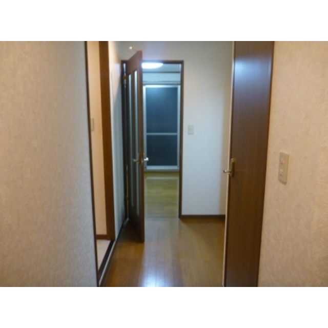 アンプルール フェール T.U 内観