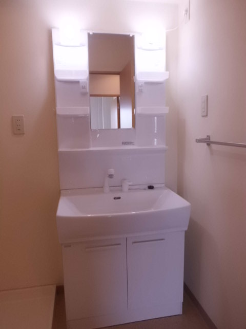 メゾン北寺尾 洗面