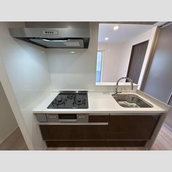 セレスティア西綾瀬103号室 キッチン